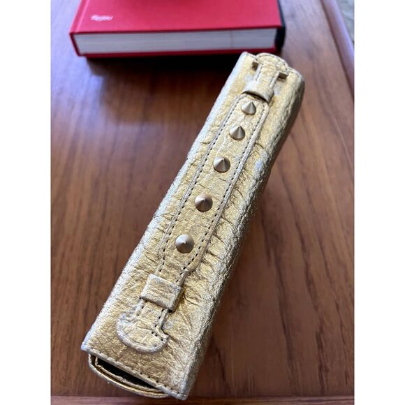 Min and Mon Amantis Bag in Gold Pinatex Crackle Wrinkled Vegan Clutch - Picture 5 of 9